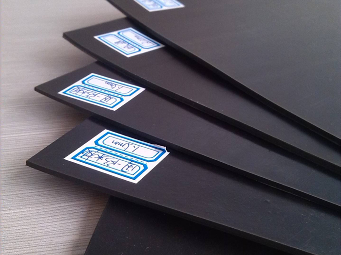 一文讀懂土工膜與複合土工膜（mó）：區別、用途及（jí）選（xuǎn）購（gòu）技巧（qiǎo）